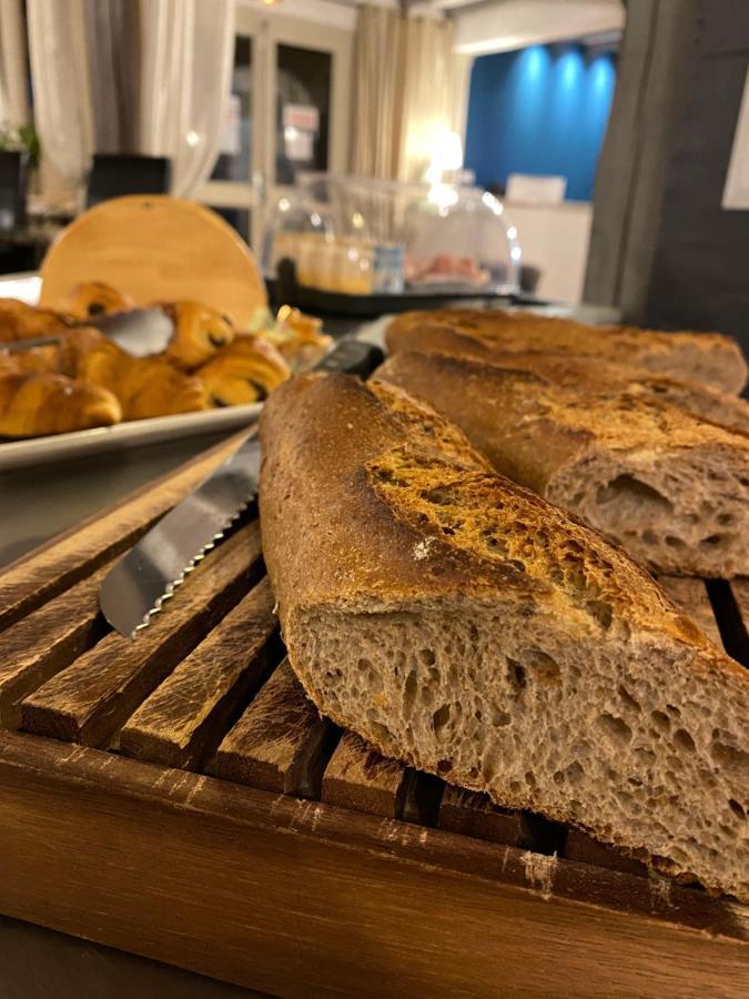 Logis Hotel Medieval, Montelimar Nord 로슈마우르 외부 사진