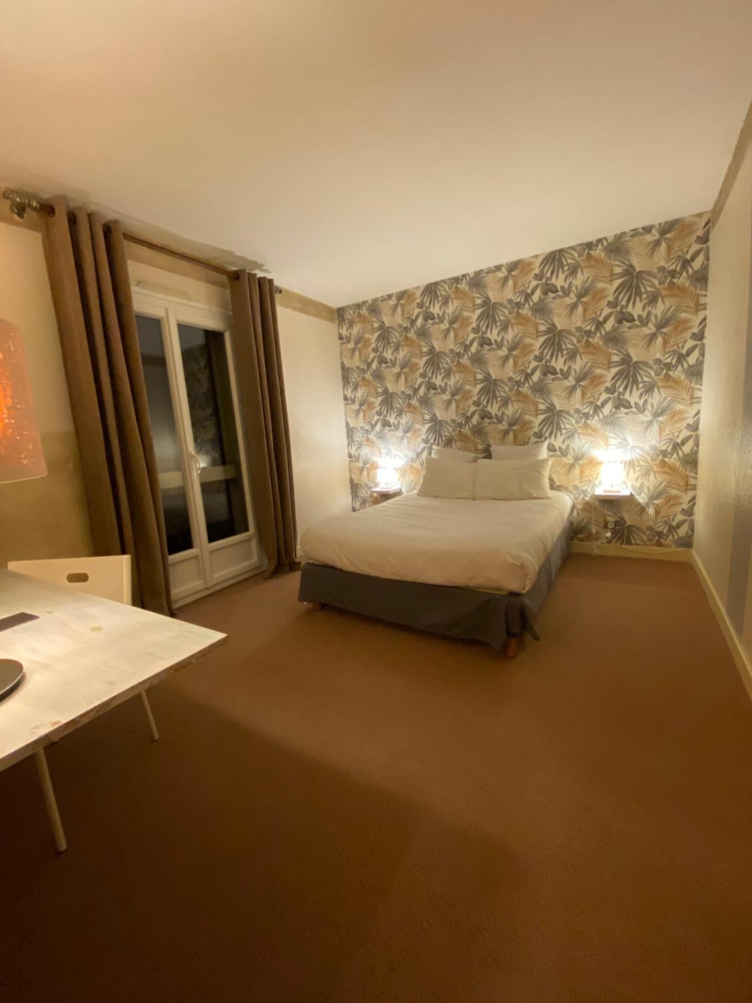 Logis Hotel Medieval, Montelimar Nord 로슈마우르 외부 사진