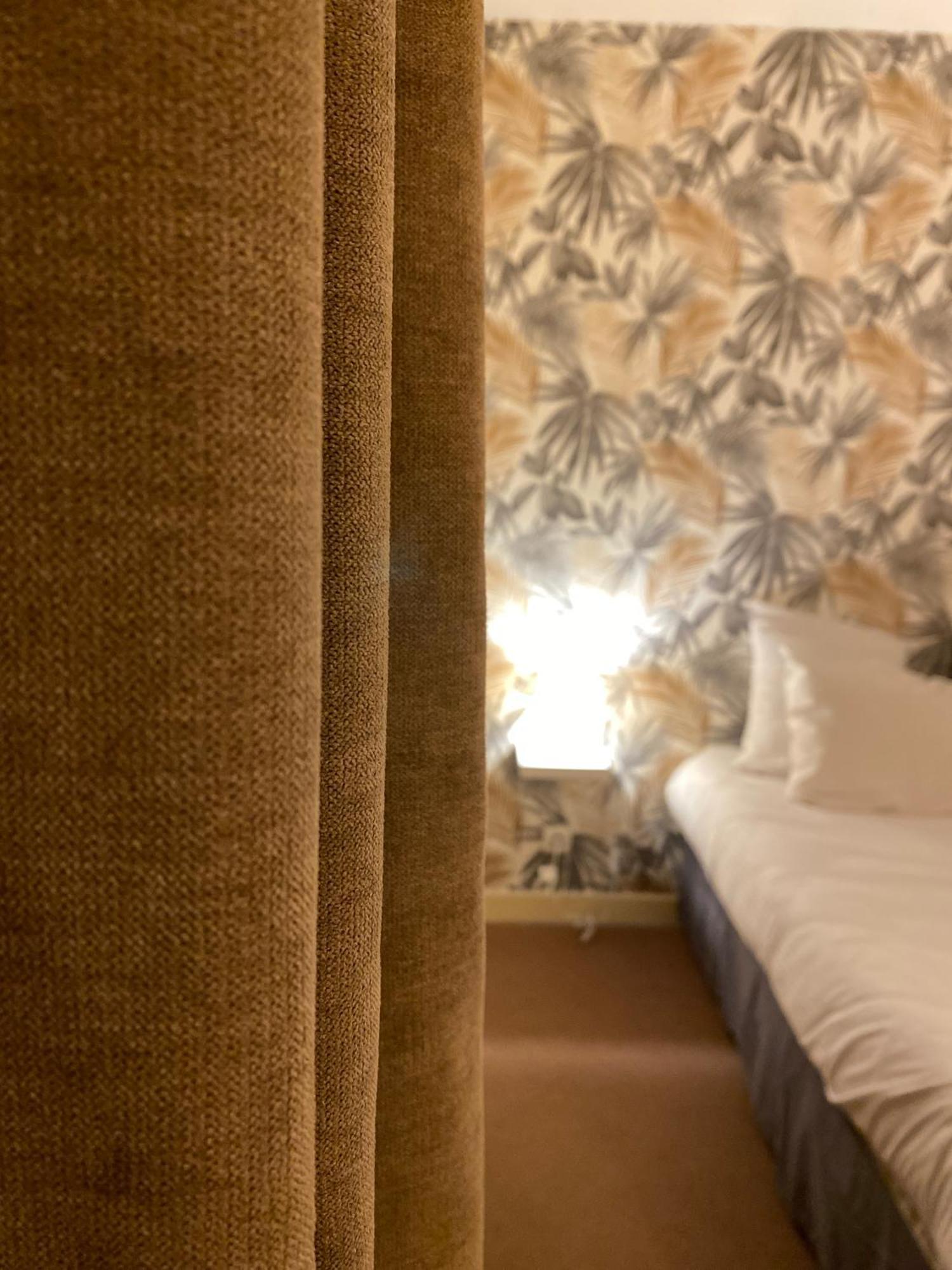 Logis Hotel Medieval, Montelimar Nord 로슈마우르 외부 사진