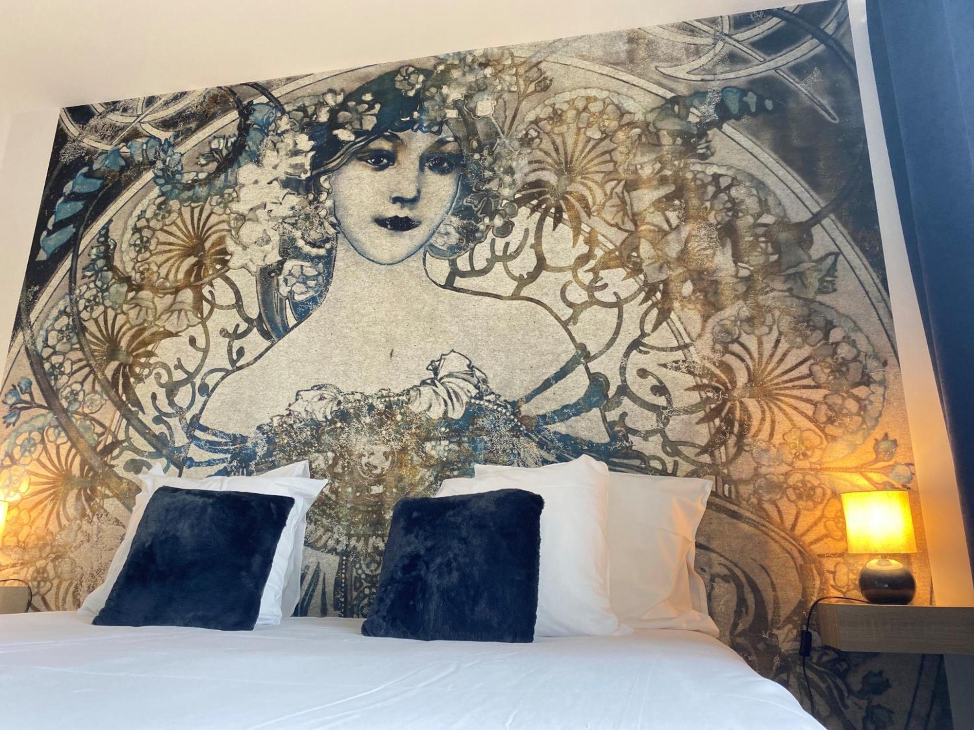 Logis Hotel Medieval, Montelimar Nord 로슈마우르 외부 사진