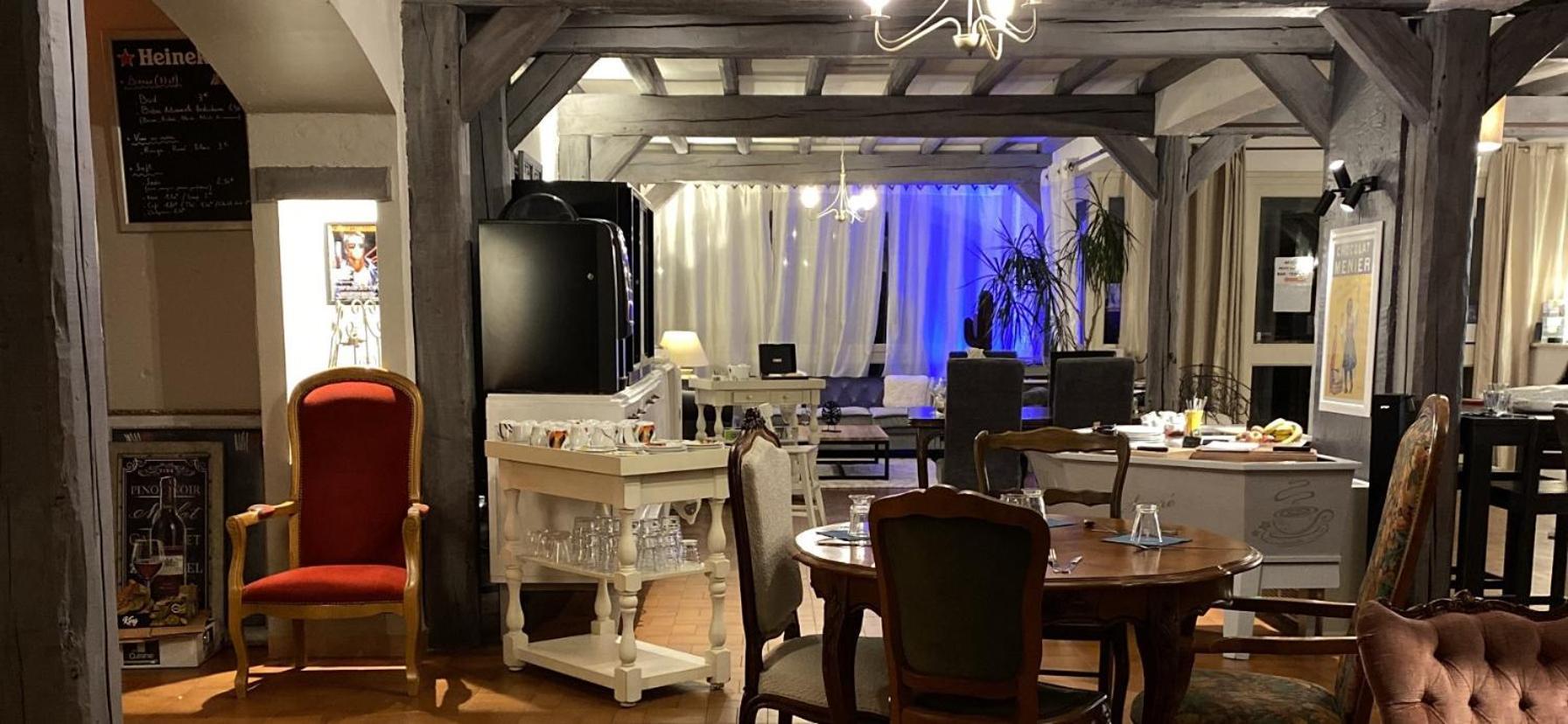 Logis Hotel Medieval, Montelimar Nord 로슈마우르 외부 사진